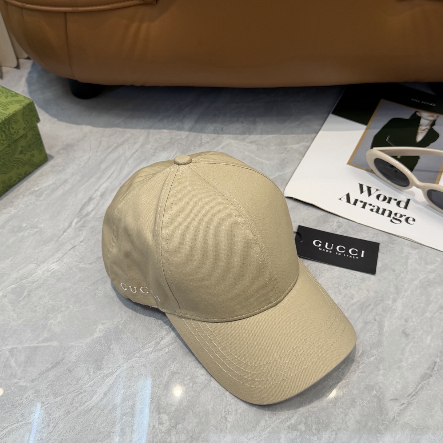 古奇棒球帽♥️🧢新品，棒球帽，原单品质火爆来袭 🔥🎩 工艺非常精美 高档大气上档次！低调奢华，方便携带！