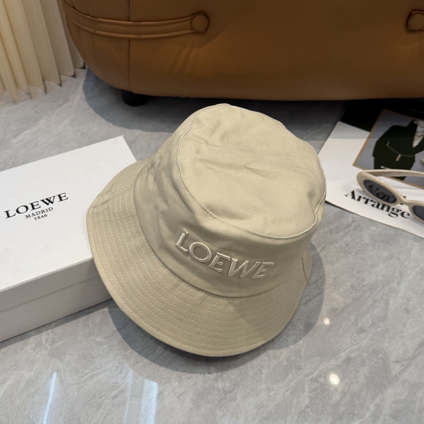 LOEWE罗意威 专柜新品渔夫帽，原单品质，内标齐全，头围57cm
