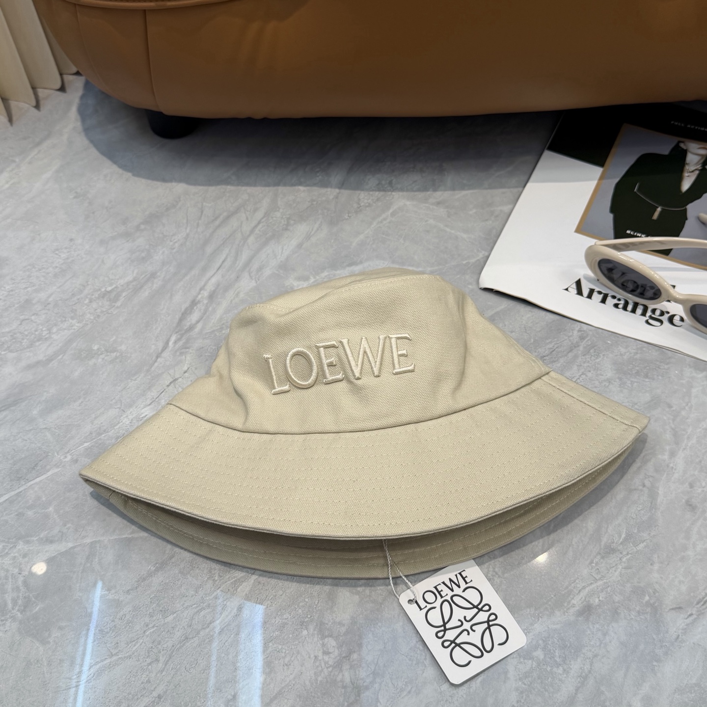 LOEWE罗意威 专柜新品渔夫帽，原单品质，内标齐全，头围57cm