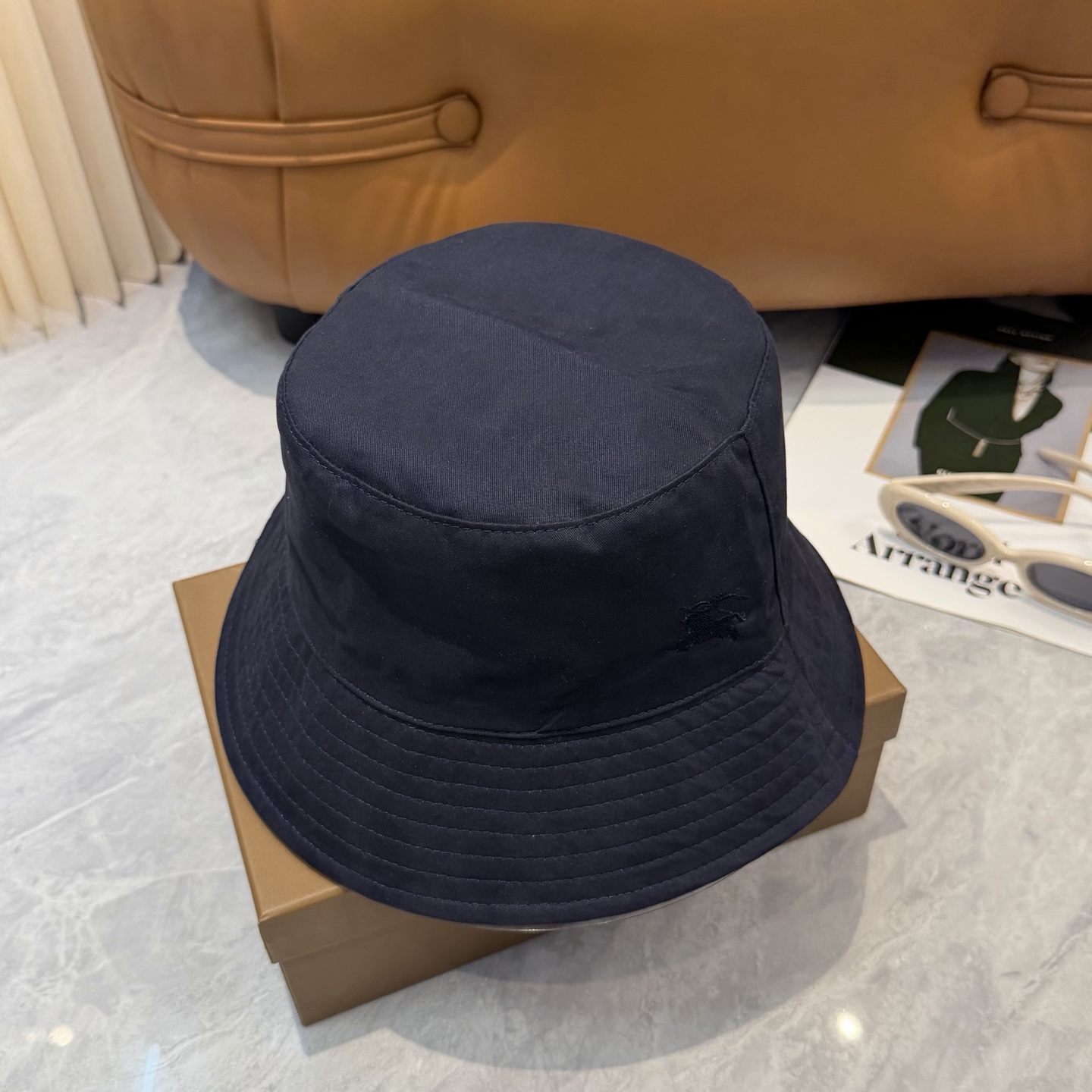 Burberry Burberry（巴宝莉）双面渔夫帽 轻盈透气。完美版型，独家 摄，男女适用