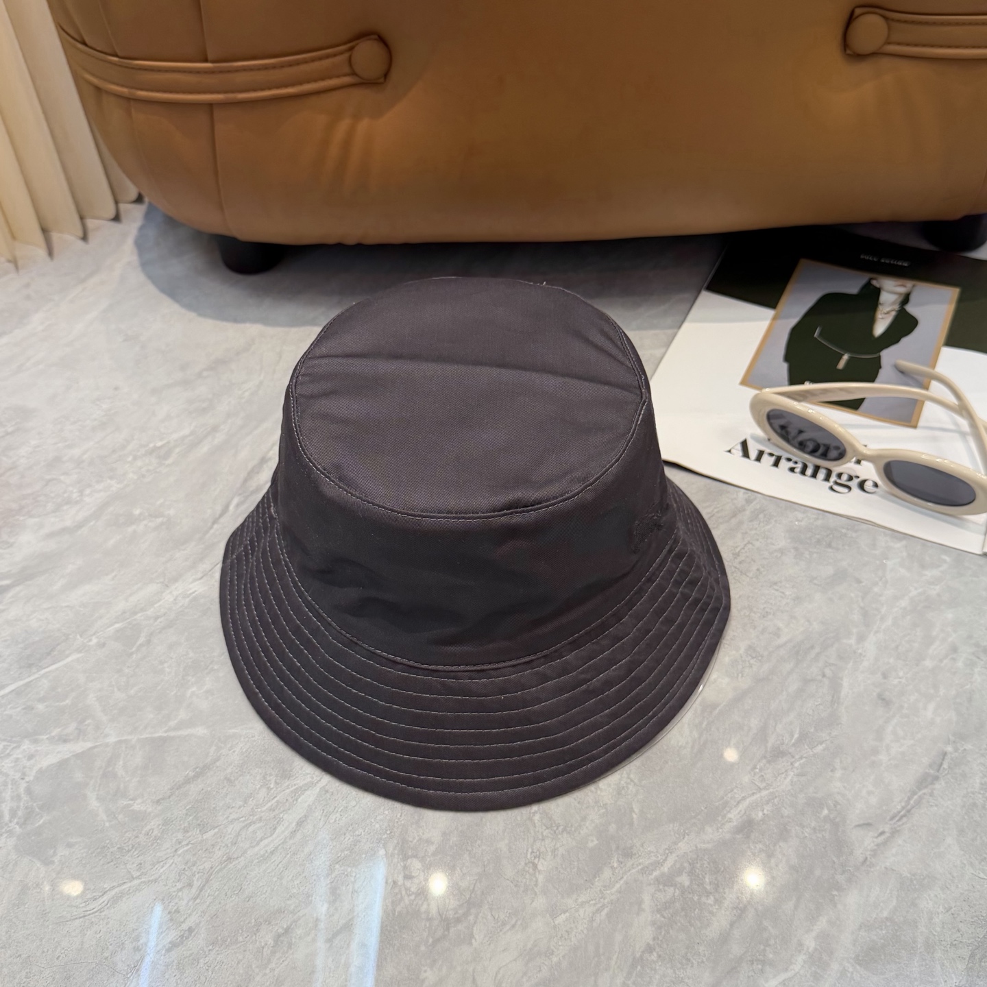 Burberry（巴宝莉）双面渔夫帽  专柜热卖轻盈透气。完美版型，独家实物拍摄，男女适用！👉