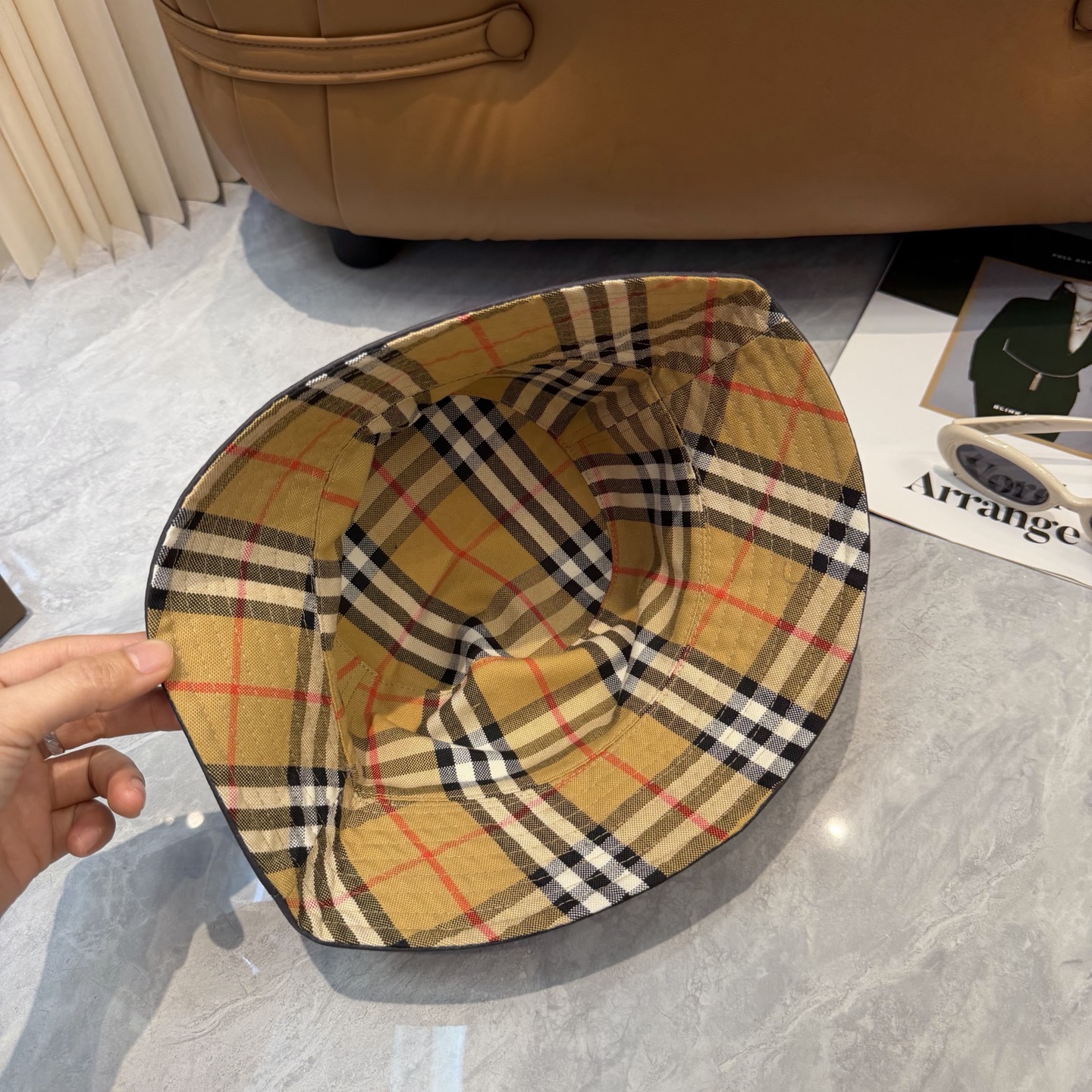 Burberry Burberry（巴宝莉）双面渔夫帽 轻盈透气。完美版型，独家 摄，男女适用