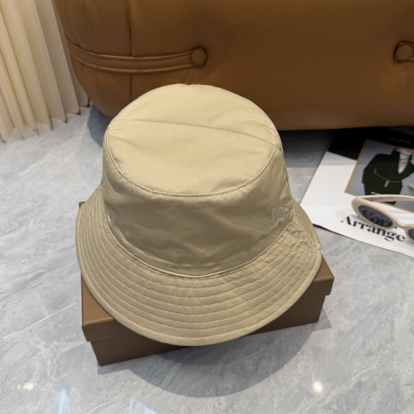 Burberry Burberry（巴宝莉）双面渔夫帽 轻盈透气。完美版型，独家 摄，男女适用