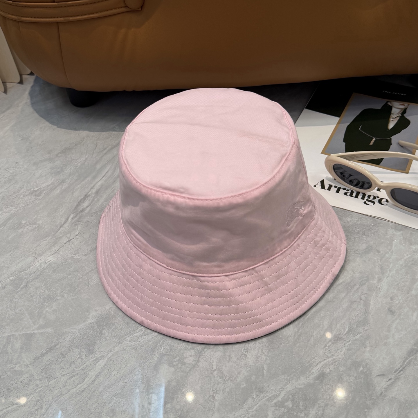 Burberry Burberry（巴宝莉）双面渔夫帽 轻盈透气。完美版型，独家 摄，男女适用