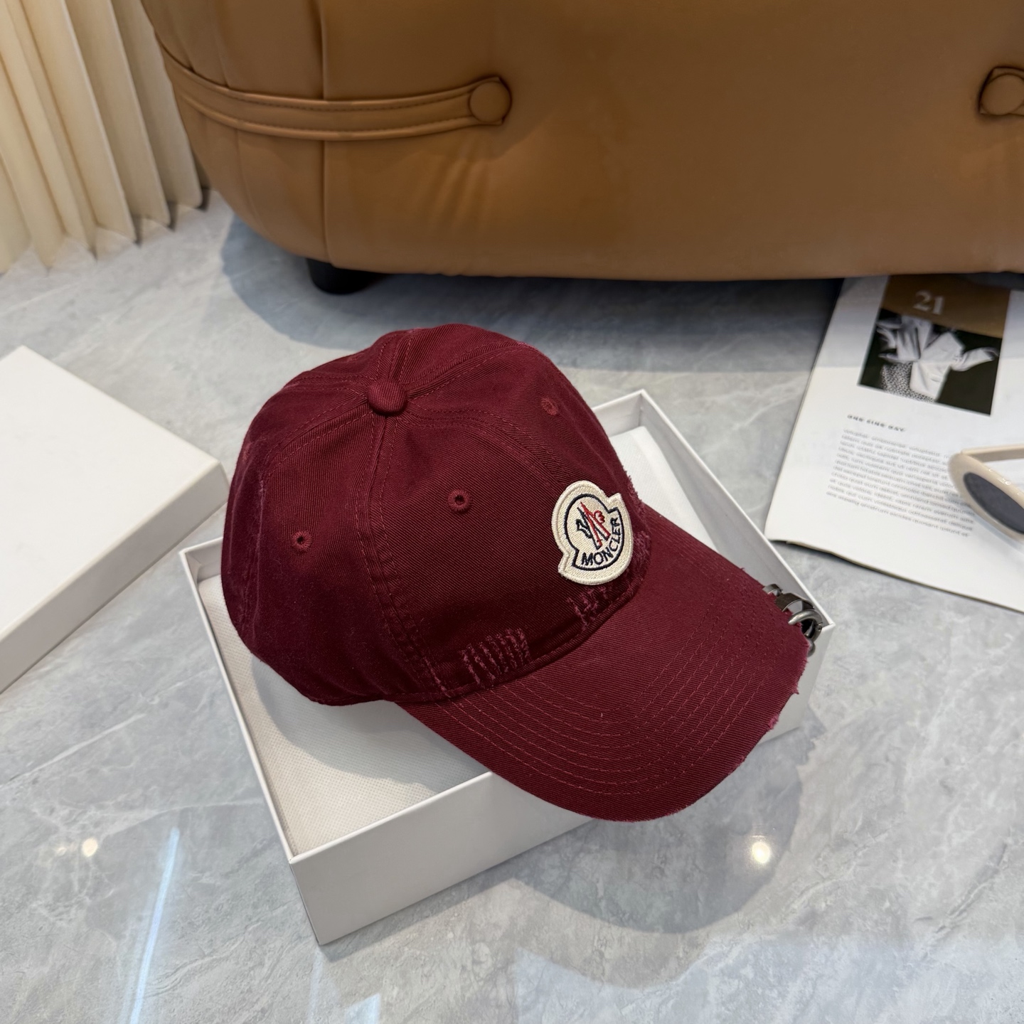 蒙口MONCLER 新款棒球帽，时尚炸街单品，风格很OK，网红.时尚博主的最爱！高品质舒适透气，凹造型很