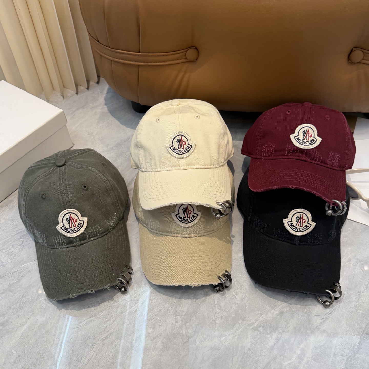 蒙口MONCLER 新款棒球帽，时尚炸街单品，风格很OK，网红.时尚博主的最爱！高品质舒适透气，凹造型很