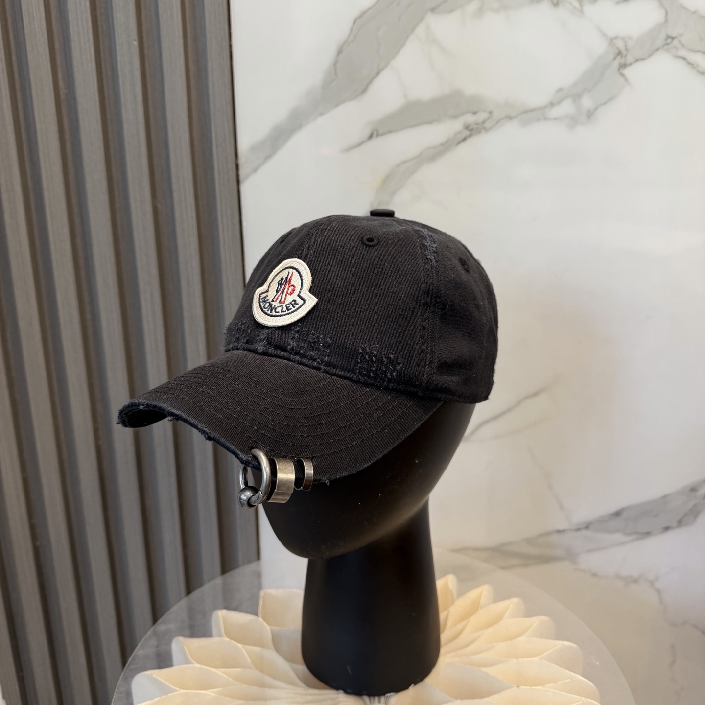 Moncler 蒙口MONCLER 新款棒球帽，炸街单品，风格很OK， . 博主的最爱 高品质舒适透气，凹造型很