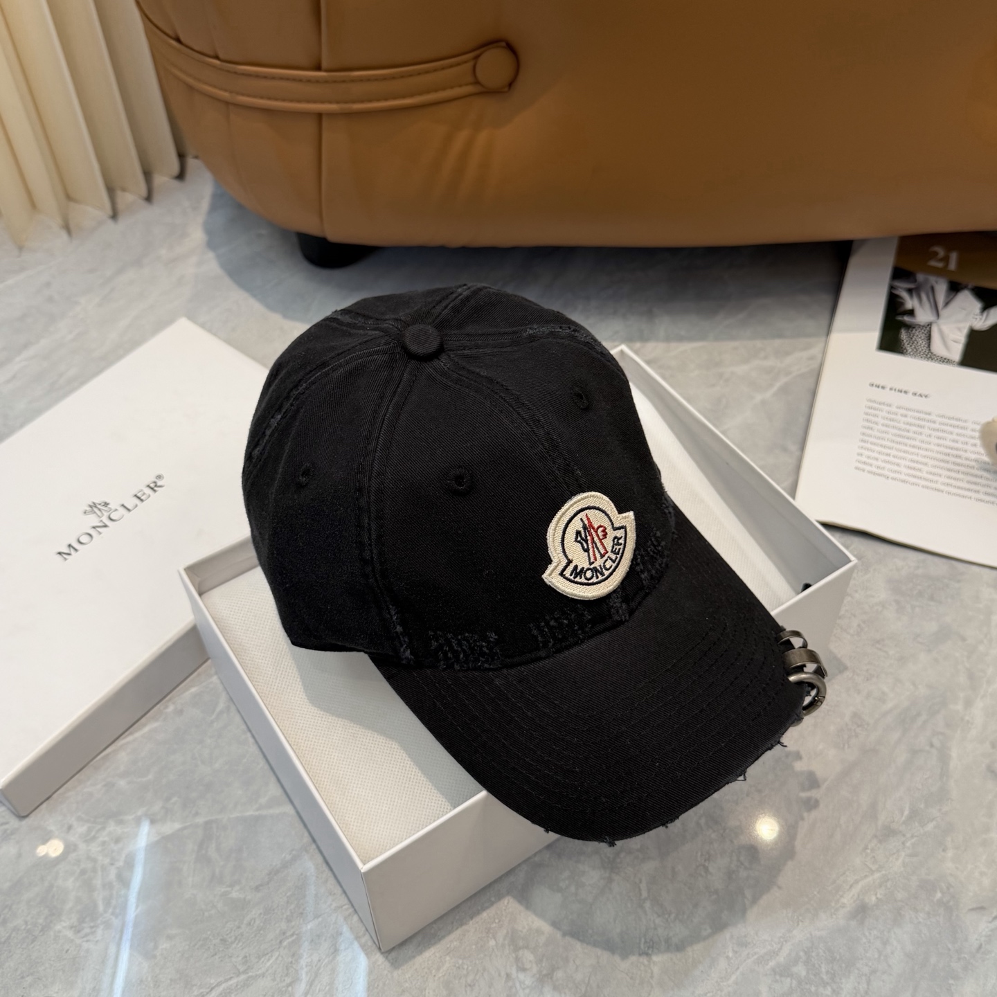 Moncler 蒙口MONCLER 新款棒球帽，炸街单品，风格很OK， . 博主的最爱 高品质舒适透气，凹造型很