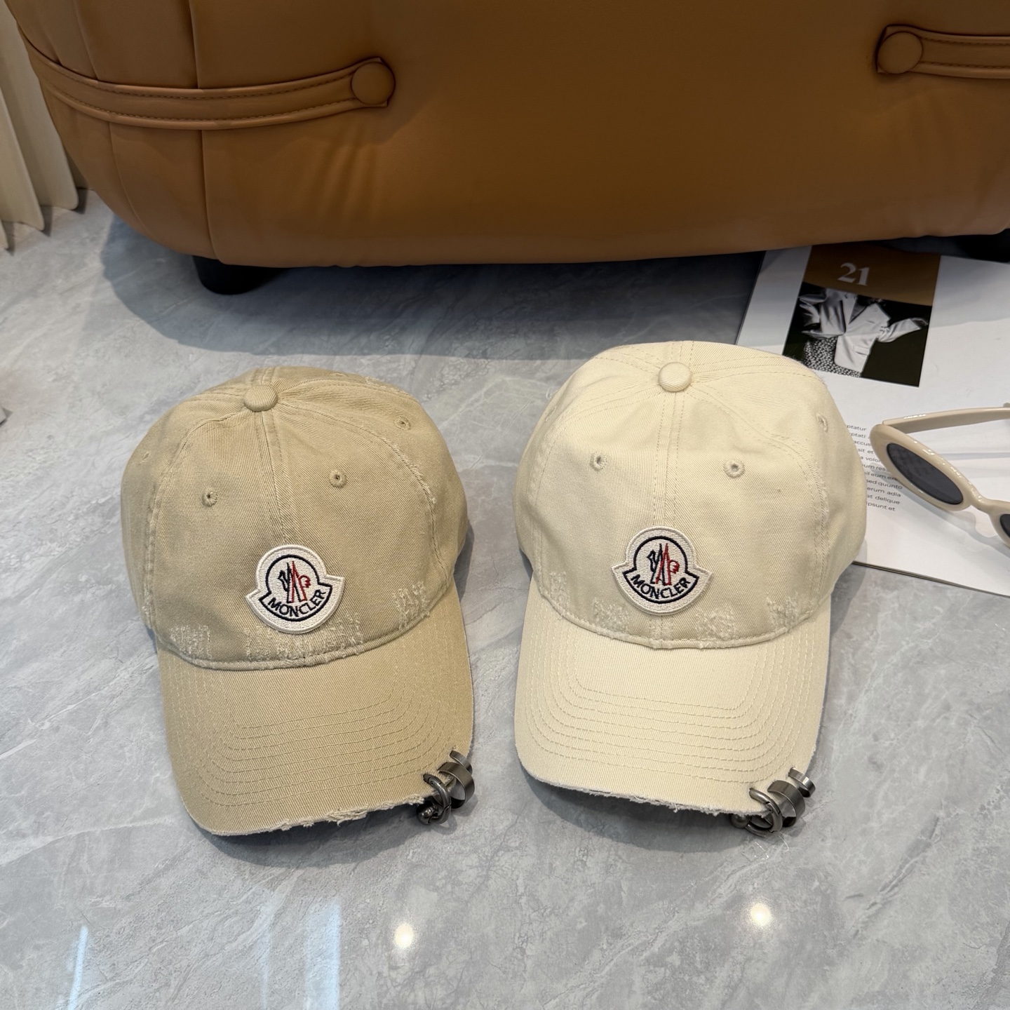 蒙口MONCLER 新款棒球帽，时尚炸街单品，风格很OK，网红.时尚博主的最爱！高品质舒适透气，凹造型很