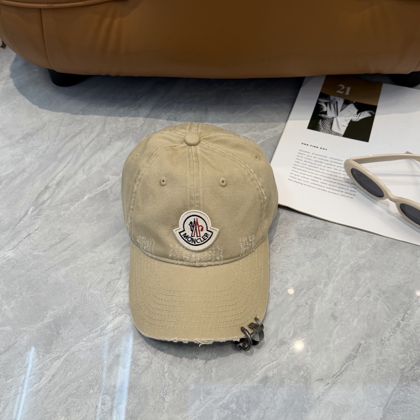 蒙口MONCLER 新款棒球帽，时尚炸街单品，风格很OK，网红.时尚博主的最爱！高品质舒适透气，凹造型很