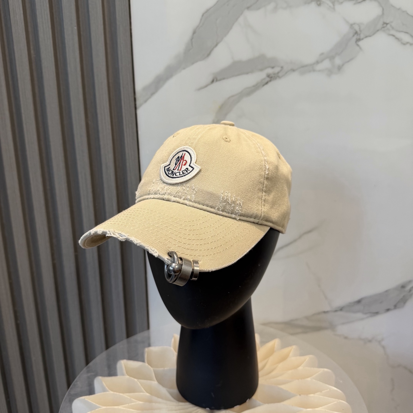 Moncler 蒙口MONCLER 新款棒球帽，炸街单品，风格很OK， . 博主的最爱 高品质舒适透气，凹造型很