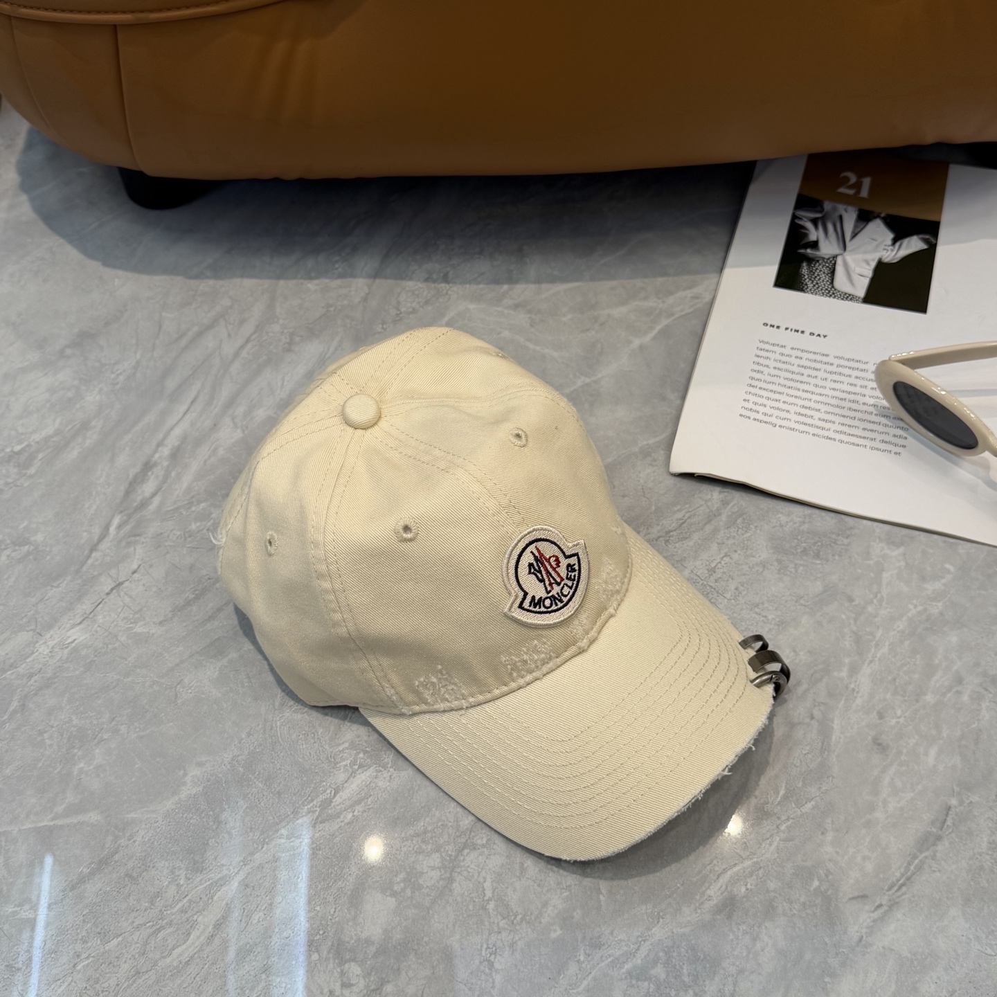 Moncler 蒙口MONCLER 新款棒球帽，炸街单品，风格很OK， . 博主的最爱 高品质舒适透气，凹造型很