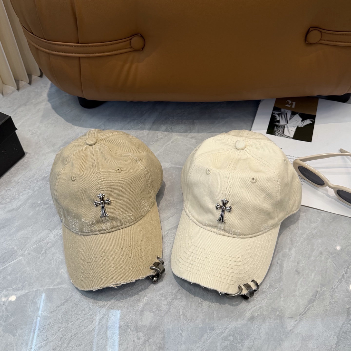 克罗心 🆕🆕新款棒球帽，个性时尚经典十字架标志，休闲带点酷酷的感觉，中性款男女同款！超好搭！头围:56-