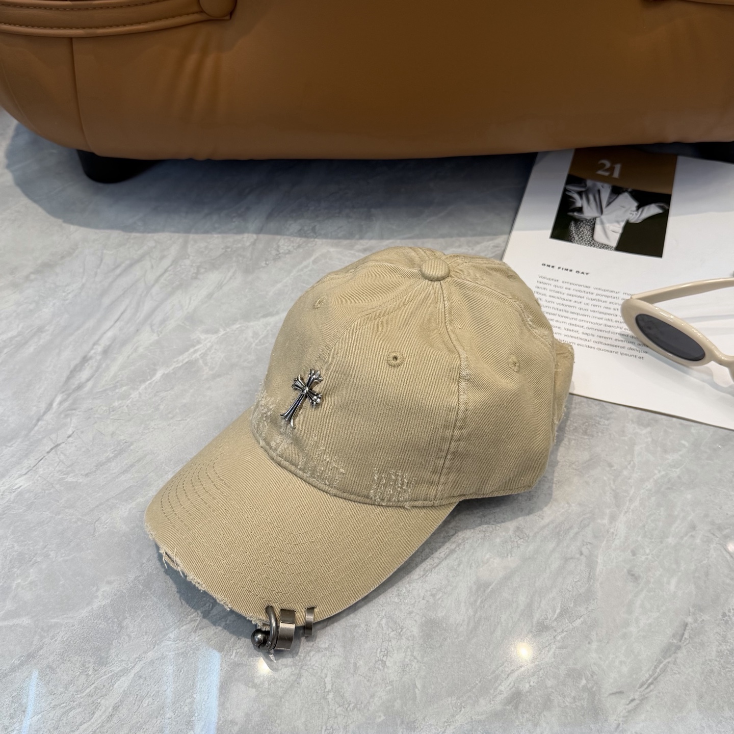 克罗心 🆕🆕新款棒球帽，个性时尚经典十字架标志，休闲带点酷酷的感觉，中性款男女同款！超好搭！头围:56-