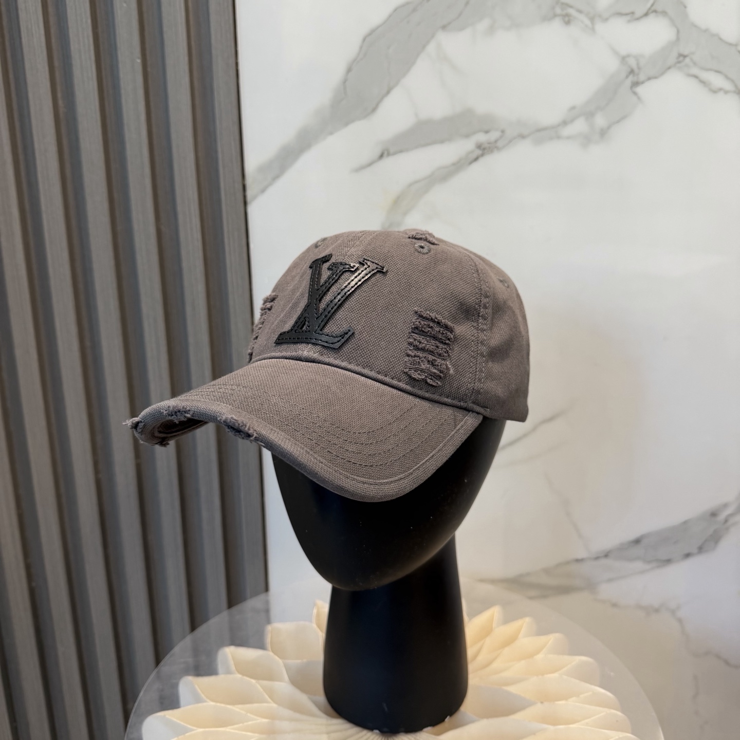 🧢LV路易威登🧢 春夏新款 四季可用，出门必备，非常显脸小