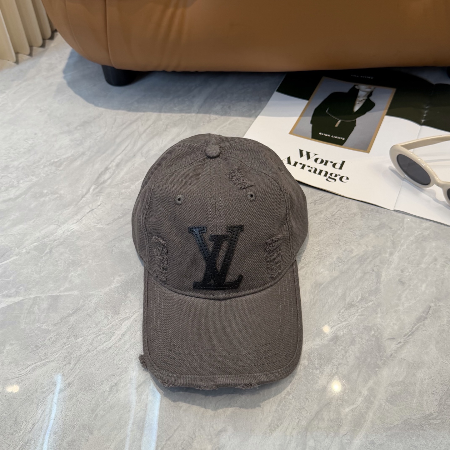 🧢LV路易威登🧢 春夏新款 四季可用，出门必备，非常显脸小