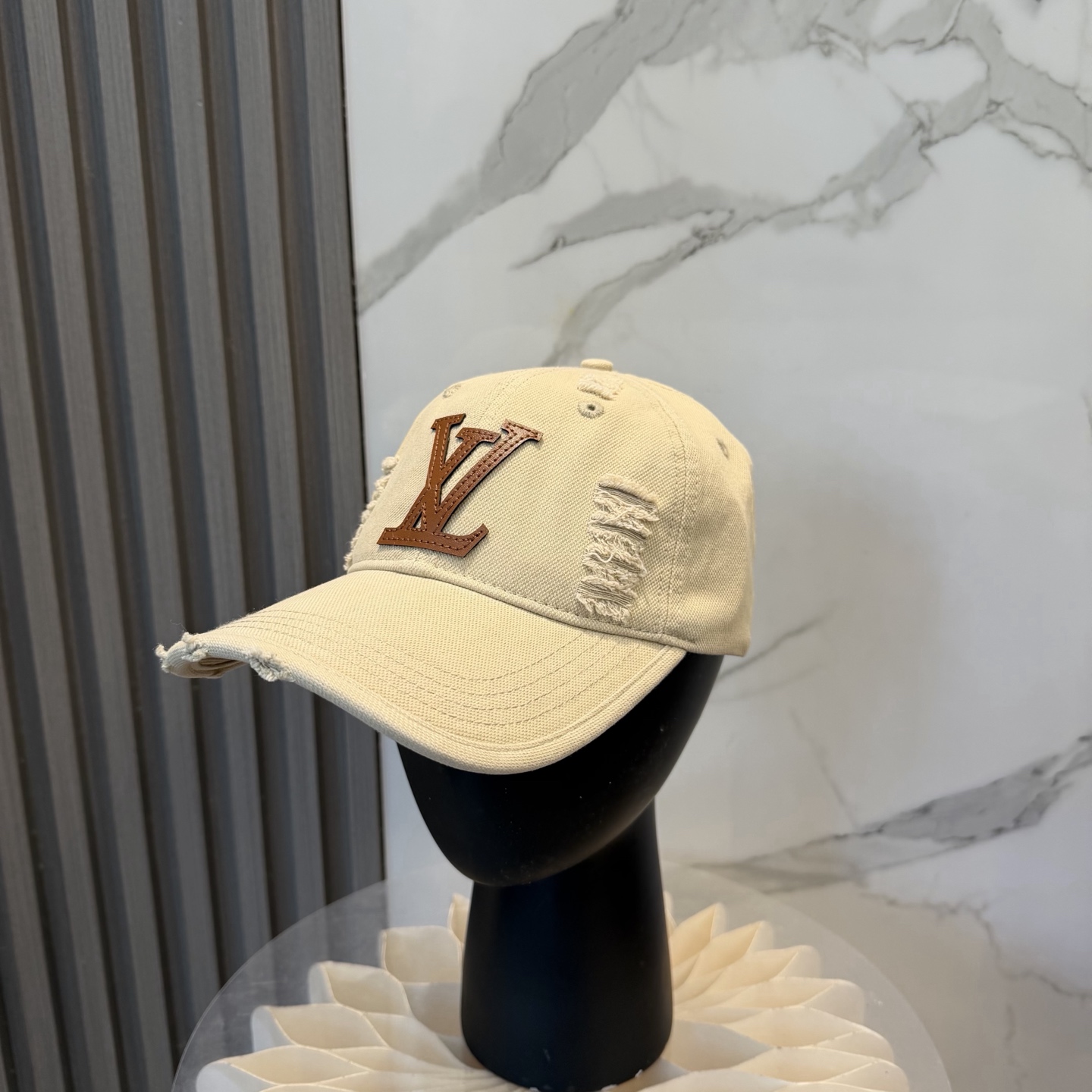 🧢LV路易威登🧢 春夏新款 四季可用，出门必备，非常显脸小