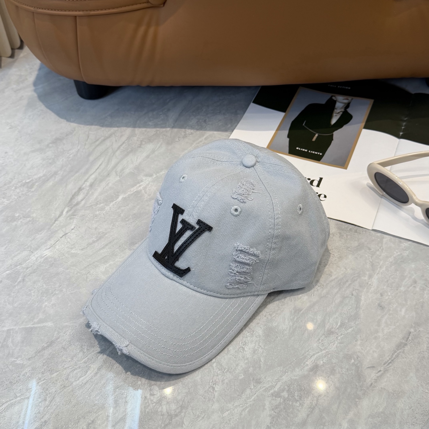 🧢LV路易威登🧢 春夏新款 四季可用，出门必备，非常显脸小
