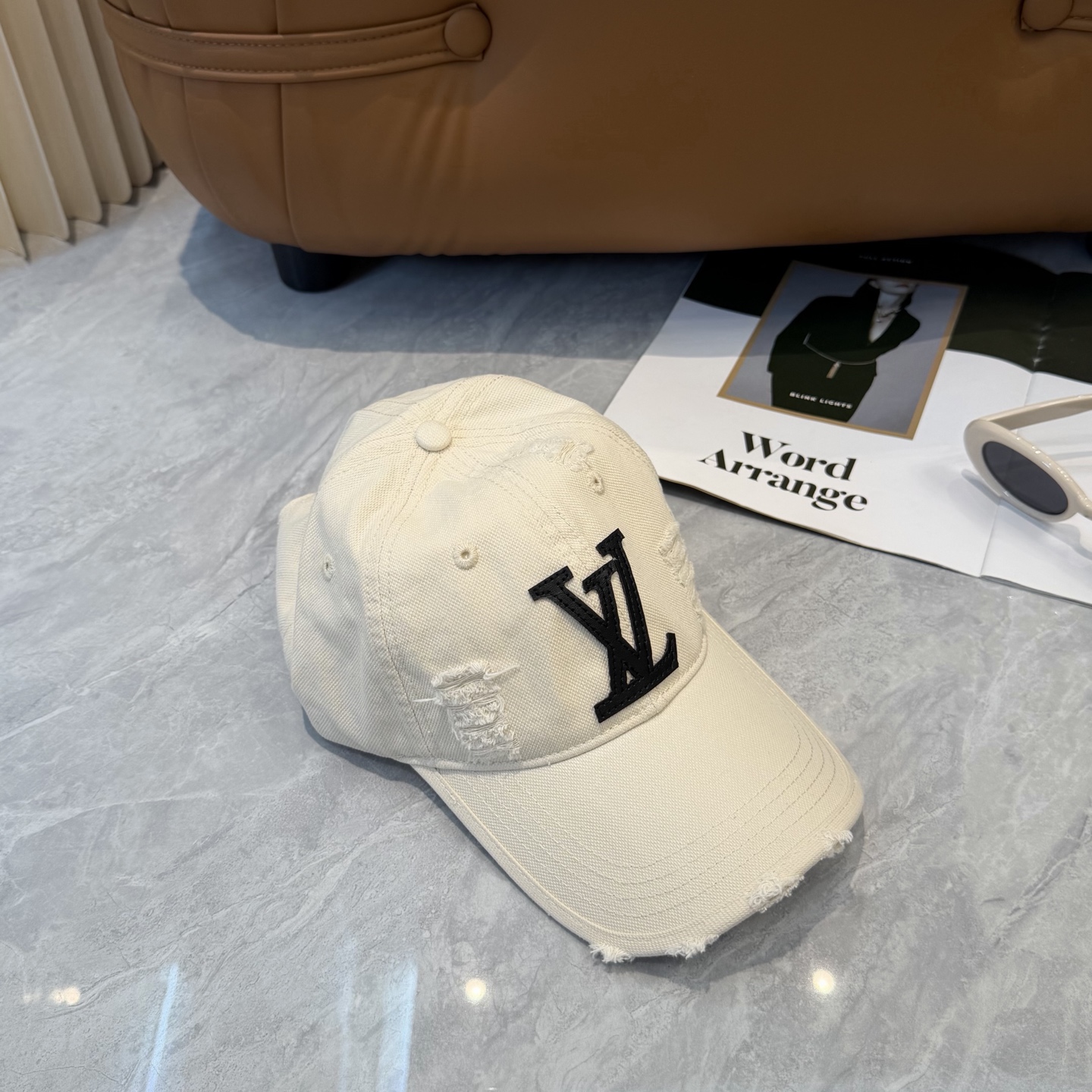 🧢LV路易威登🧢 春夏新款 四季可用，出门必备，非常显脸小