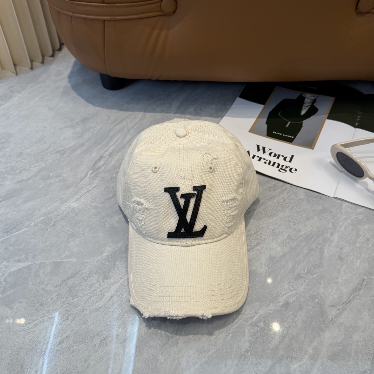 🧢LV路易威登🧢 春夏新款 四季可用，出门必备，非常显脸小
