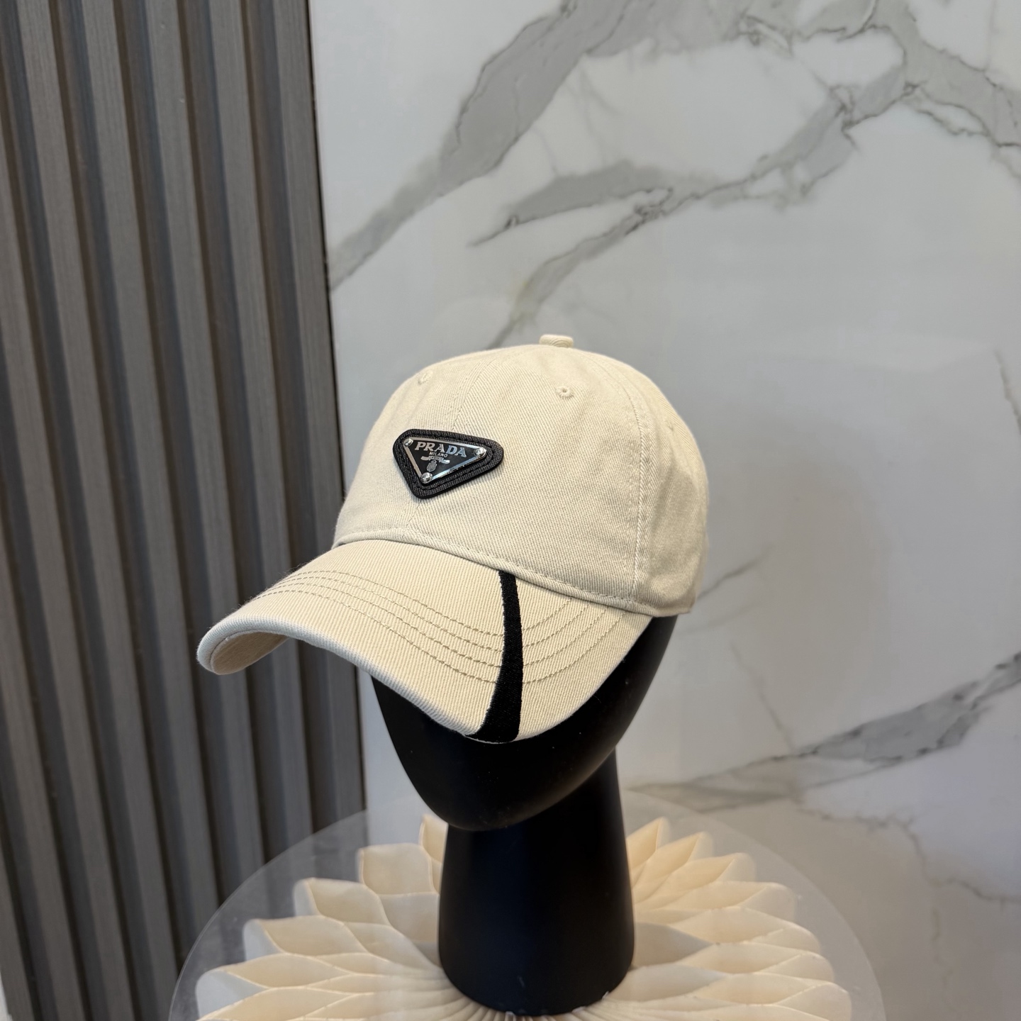 普拉达 Prada🆕新款个性棒球帽，高品质透气性巨佳，四季佩戴款高颜值时尚单品！男女同款