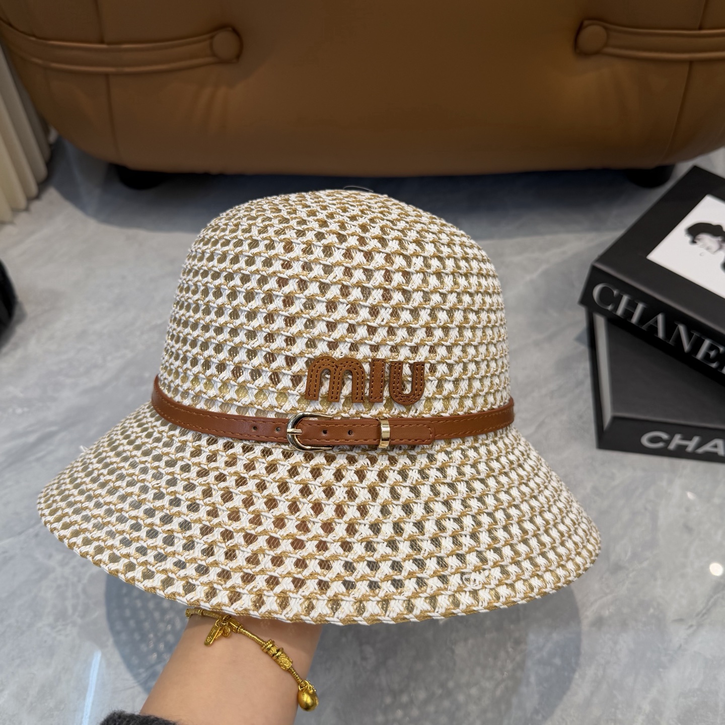Miu Miu miumiu缪缪 新款草帽女夏天法式遮阳帽度假大檐防晒太阳帽子，镂空 拍照透气网眼田园海边沙滩帽