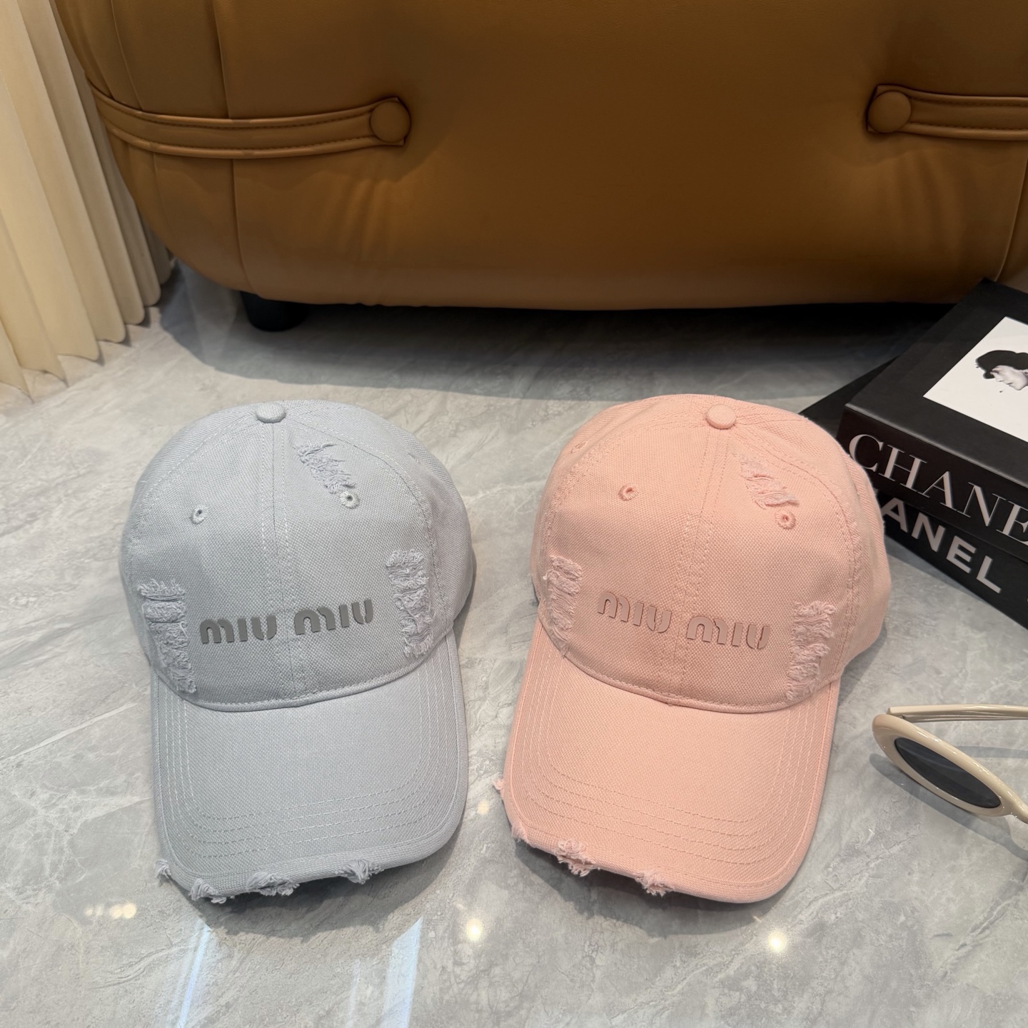 miumiu新款多巴胺四季棒球帽当下爆热的色系-街头感十足！潮流百搭，小红书种草，毒药Get上你们的男朋