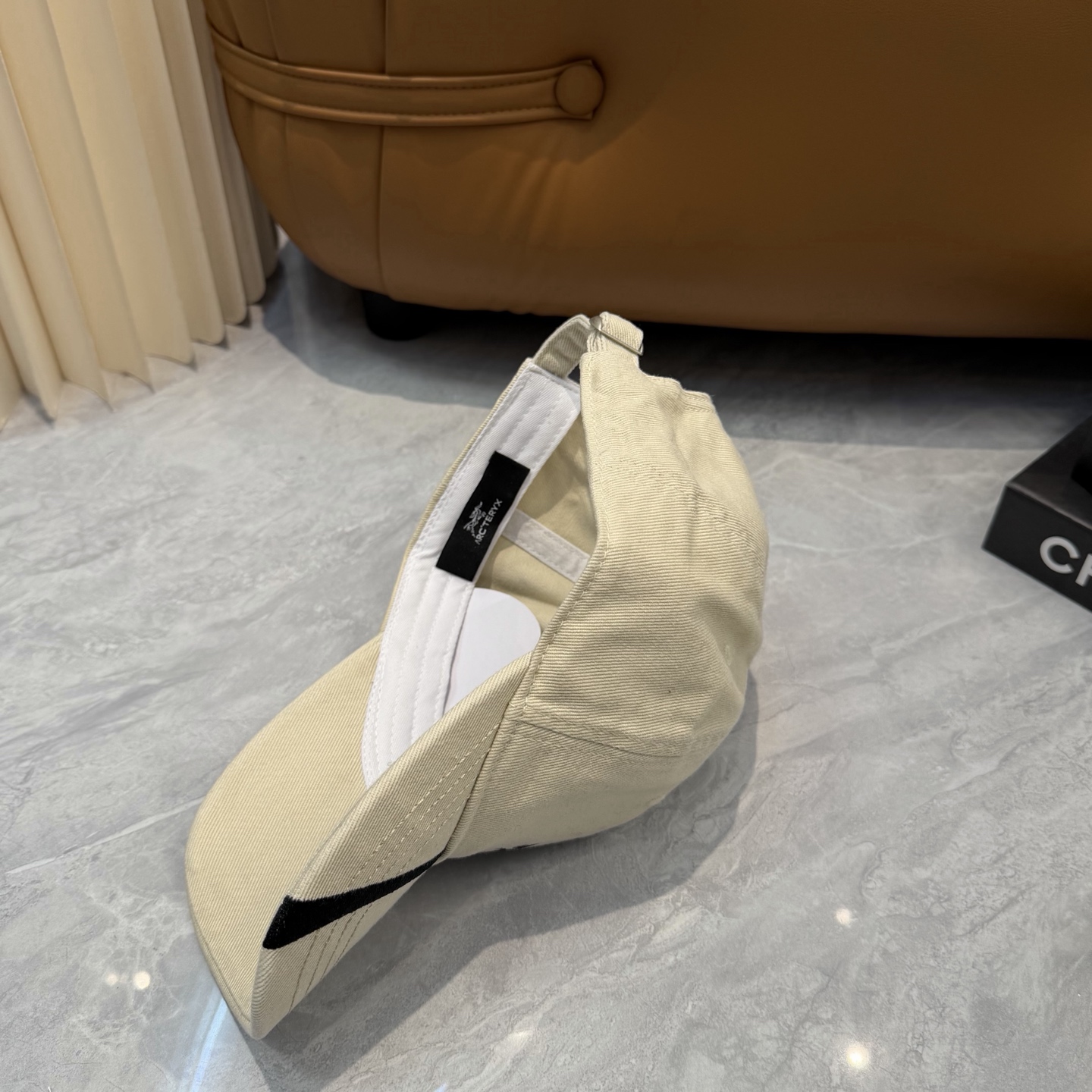 Arc'teryx 配防尘袋。【始祖鸟】新款简约 棒球帽，男女通用～简约百搭