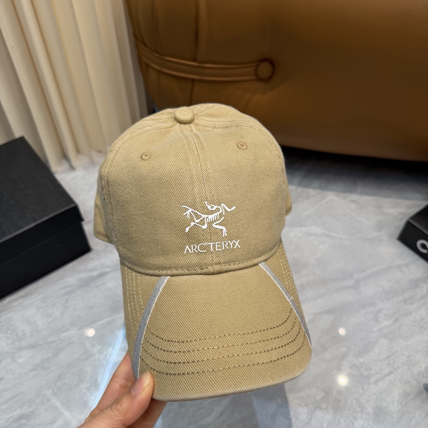 Arc'teryx 配防尘袋。【始祖鸟】新款简约 棒球帽，男女通用～简约百搭