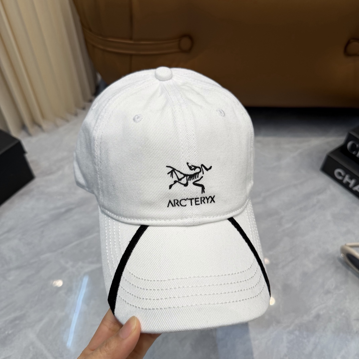 Arc'teryx 配防尘袋。【始祖鸟】新款简约 棒球帽，男女通用～简约百搭