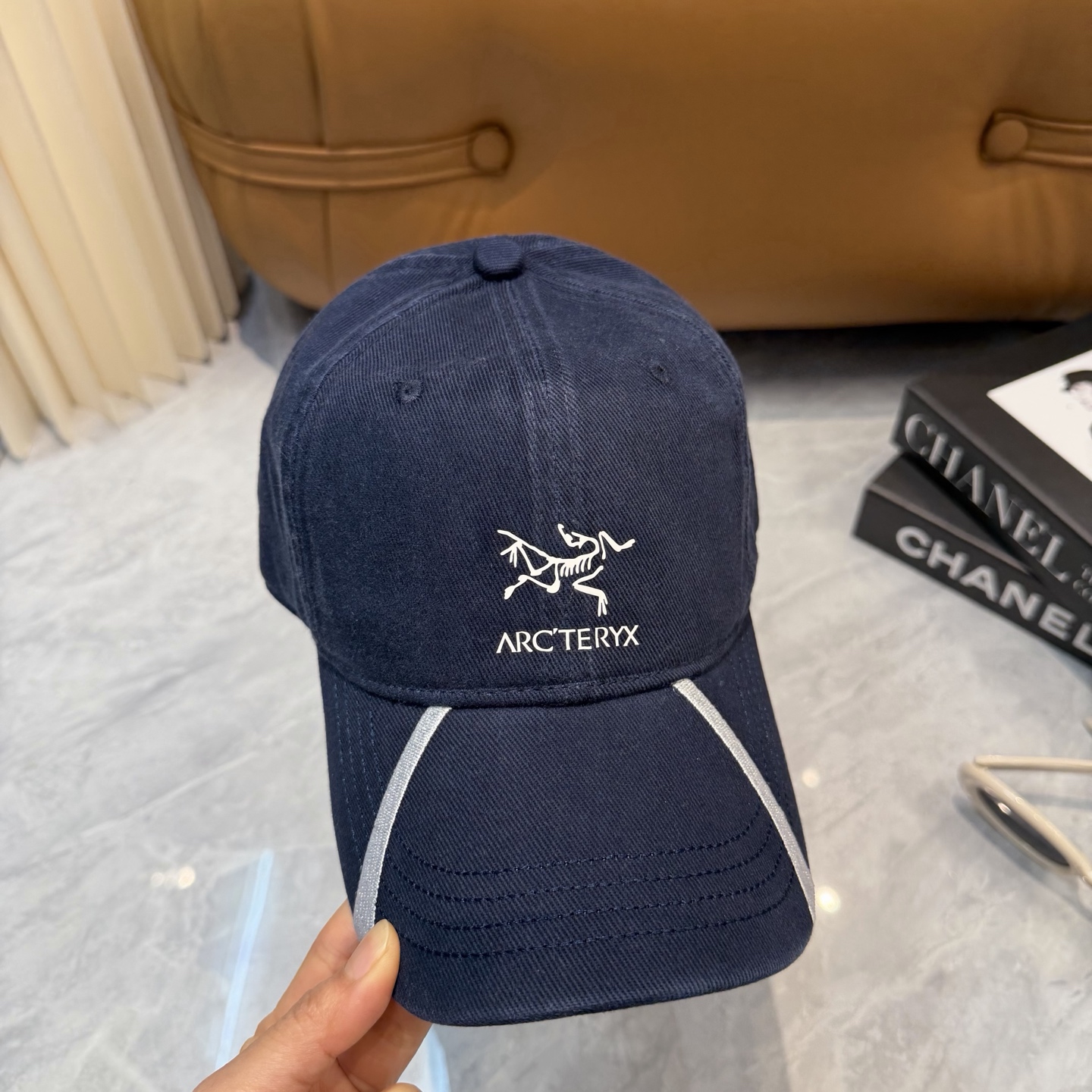 Arc'teryx 配防尘袋。【始祖鸟】新款简约 棒球帽，男女通用～简约百搭