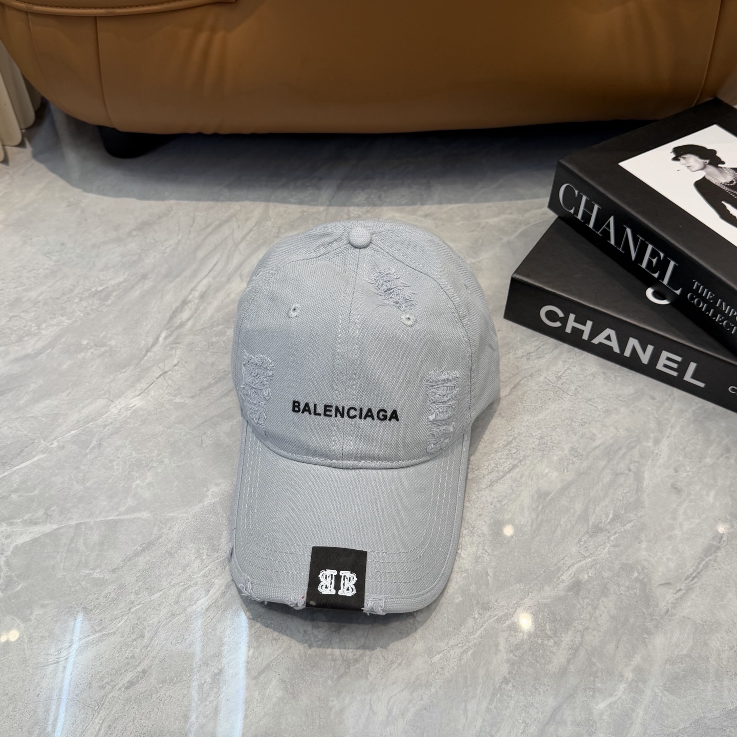 Balenciaga 新款巴黎世家 棒球帽我家对巴黎世家的工艺已经是炉火纯青了 必爆  BALENCIA