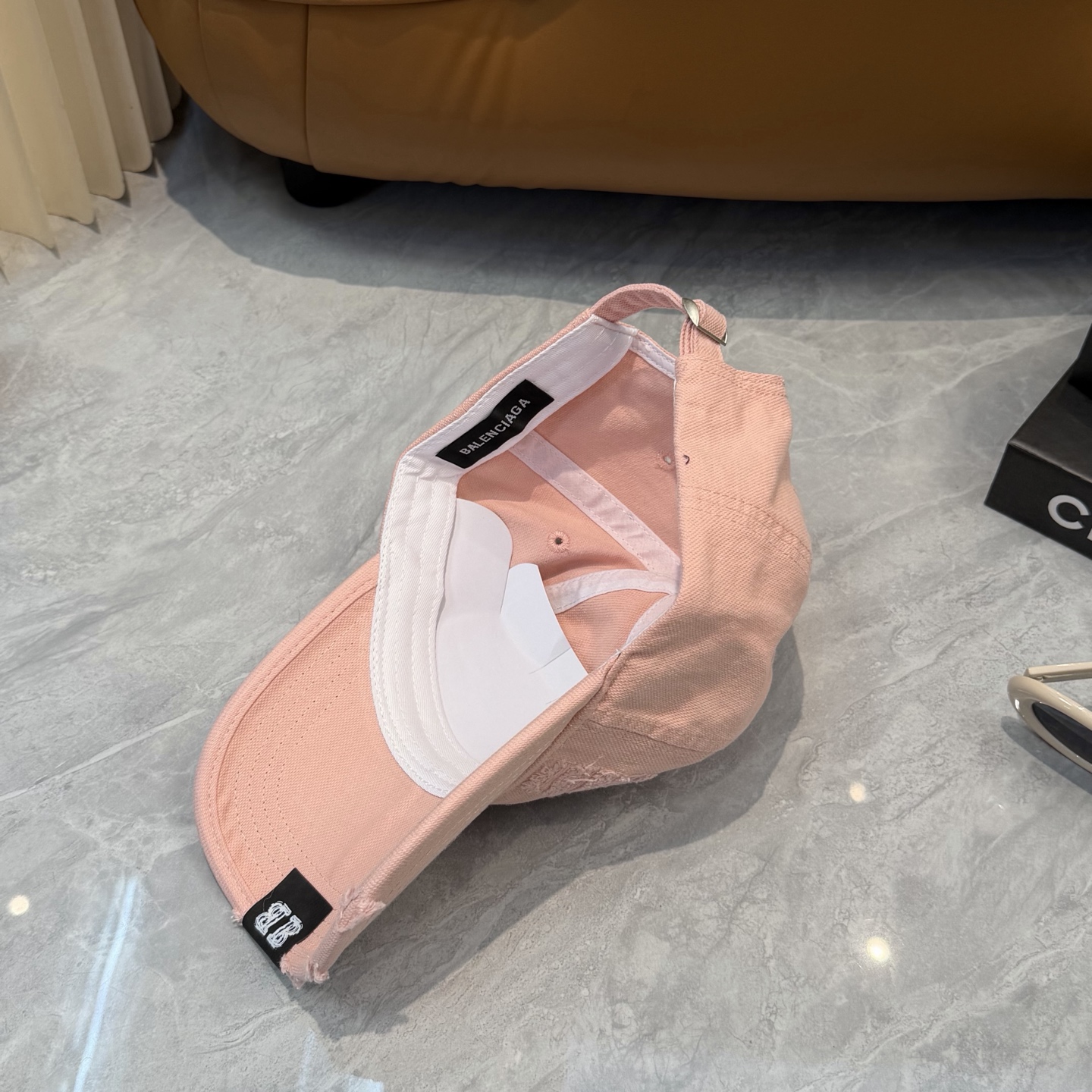 Balenciaga Balenciaga 新款巴黎世家 棒球帽我家对巴黎世家的工艺已经是炉火纯青了 必爆 BALENCIAGA巴黎世家新款纯棉棒球帽