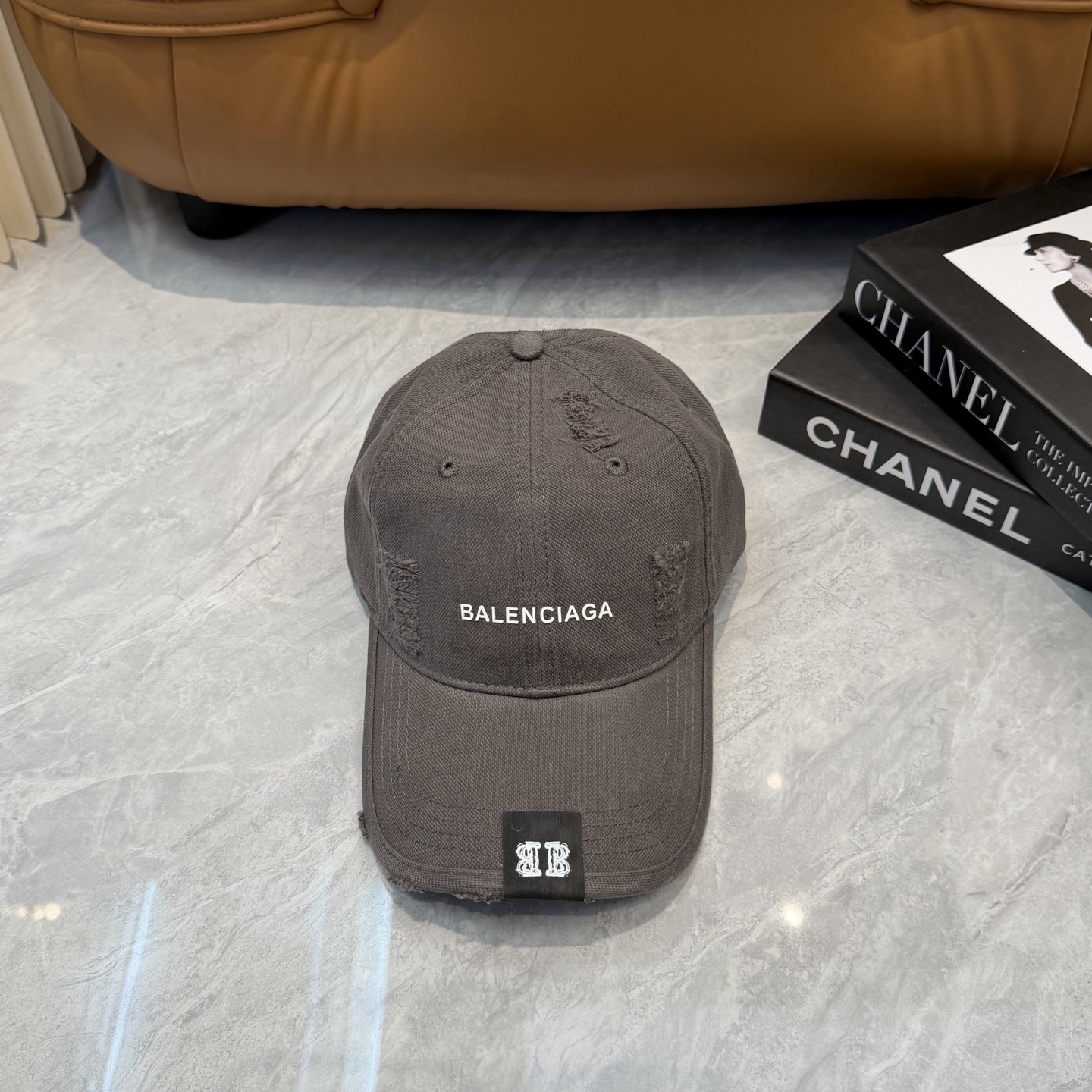 Balenciaga 新款巴黎世家 棒球帽我家对巴黎世家的工艺已经是炉火纯青了 必爆  BALENCIA