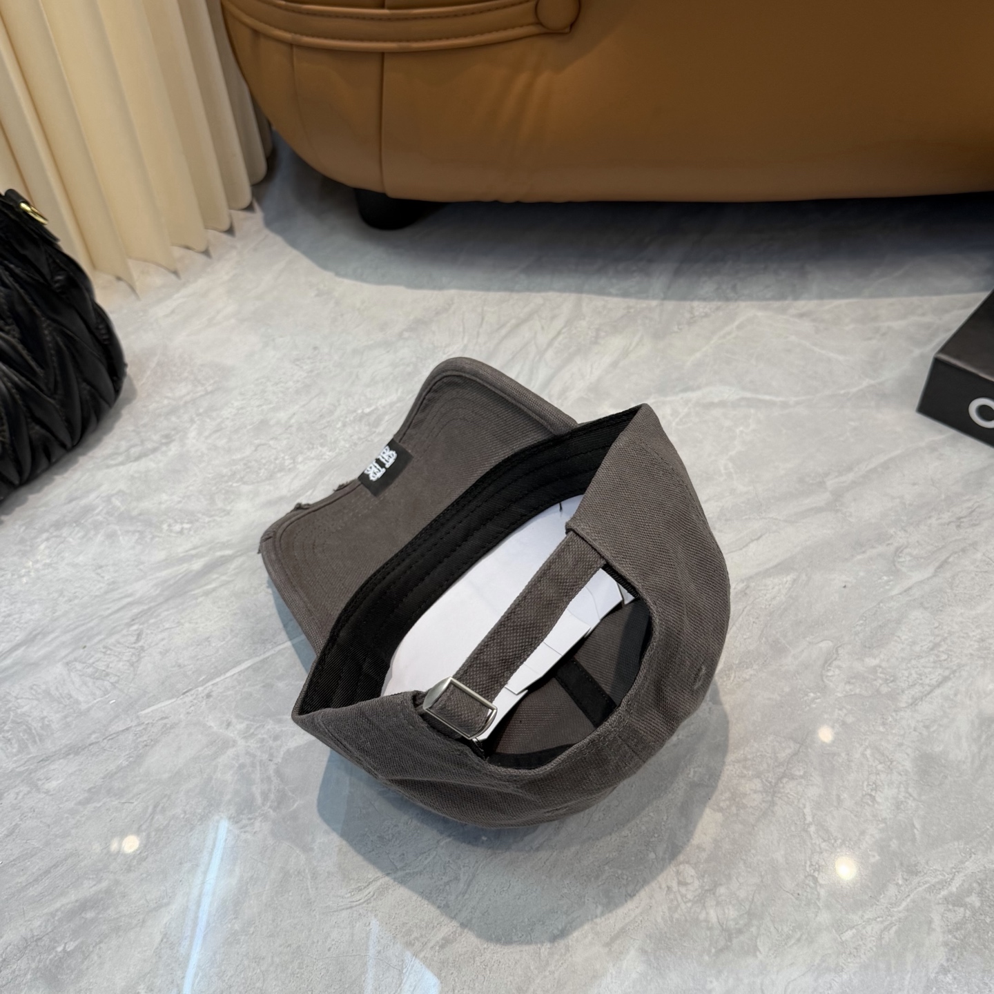 Balenciaga Balenciaga 新款巴黎世家 棒球帽我家对巴黎世家的工艺已经是炉火纯青了 必爆 BALENCIAGA巴黎世家新款纯棉棒球帽