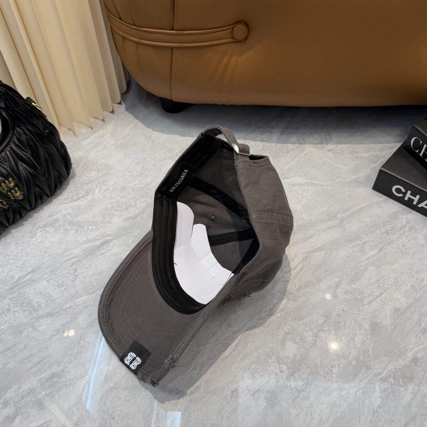 Balenciaga Balenciaga 新款巴黎世家 棒球帽我家对巴黎世家的工艺已经是炉火纯青了 必爆 BALENCIAGA巴黎世家新款纯棉棒球帽