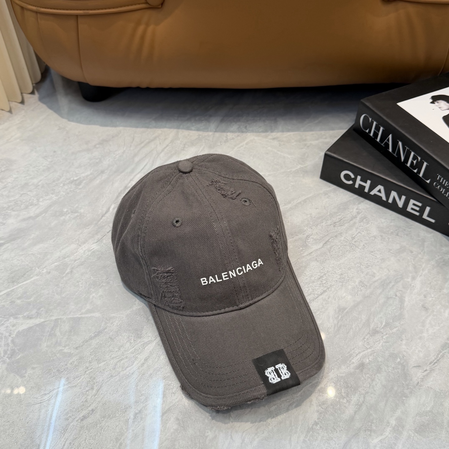 Balenciaga 新款巴黎世家 棒球帽我家对巴黎世家的工艺已经是炉火纯青了 必爆  BALENCIA