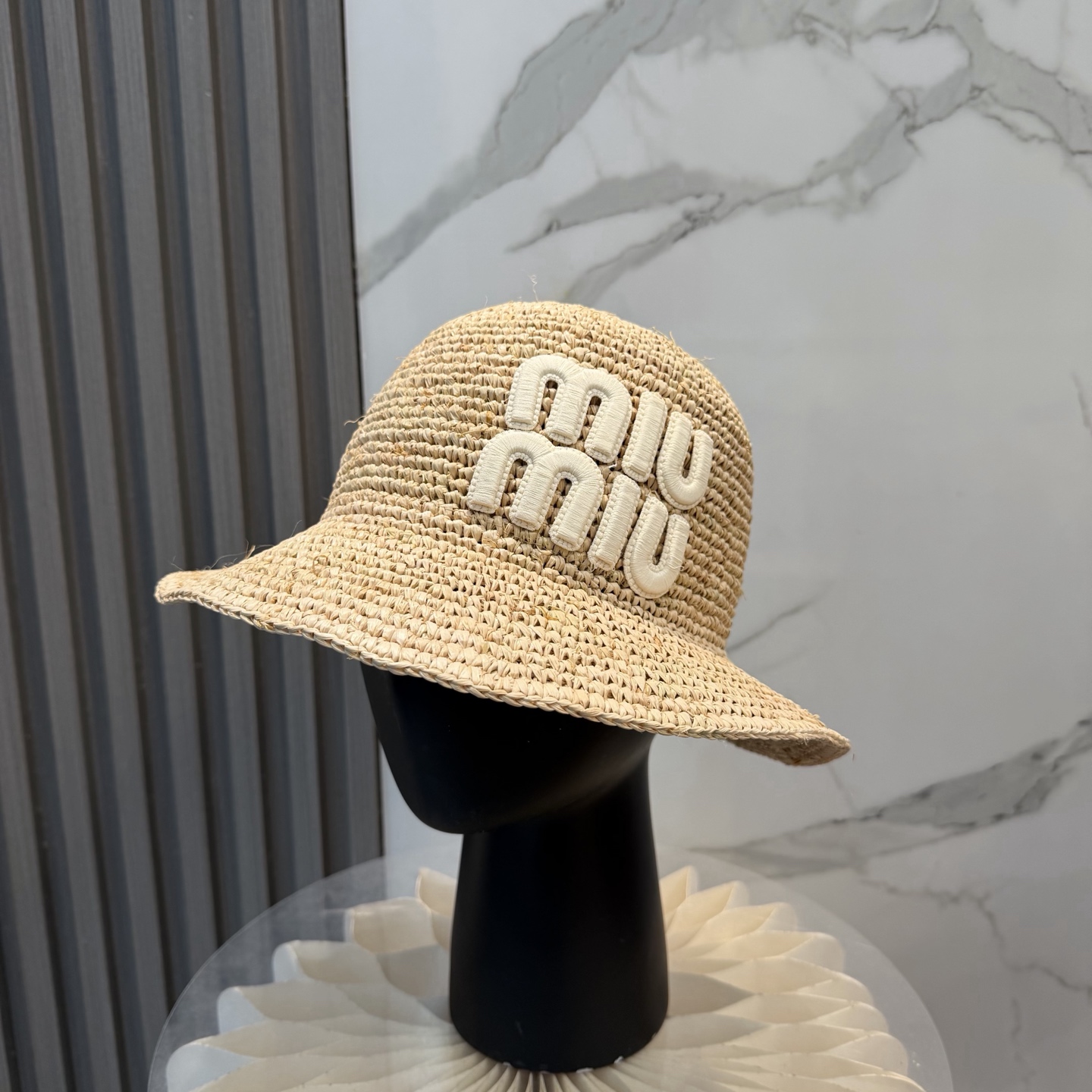 Miu Miu 春夏日休闲草帽 度假logo 进口 拉菲编织草帽子