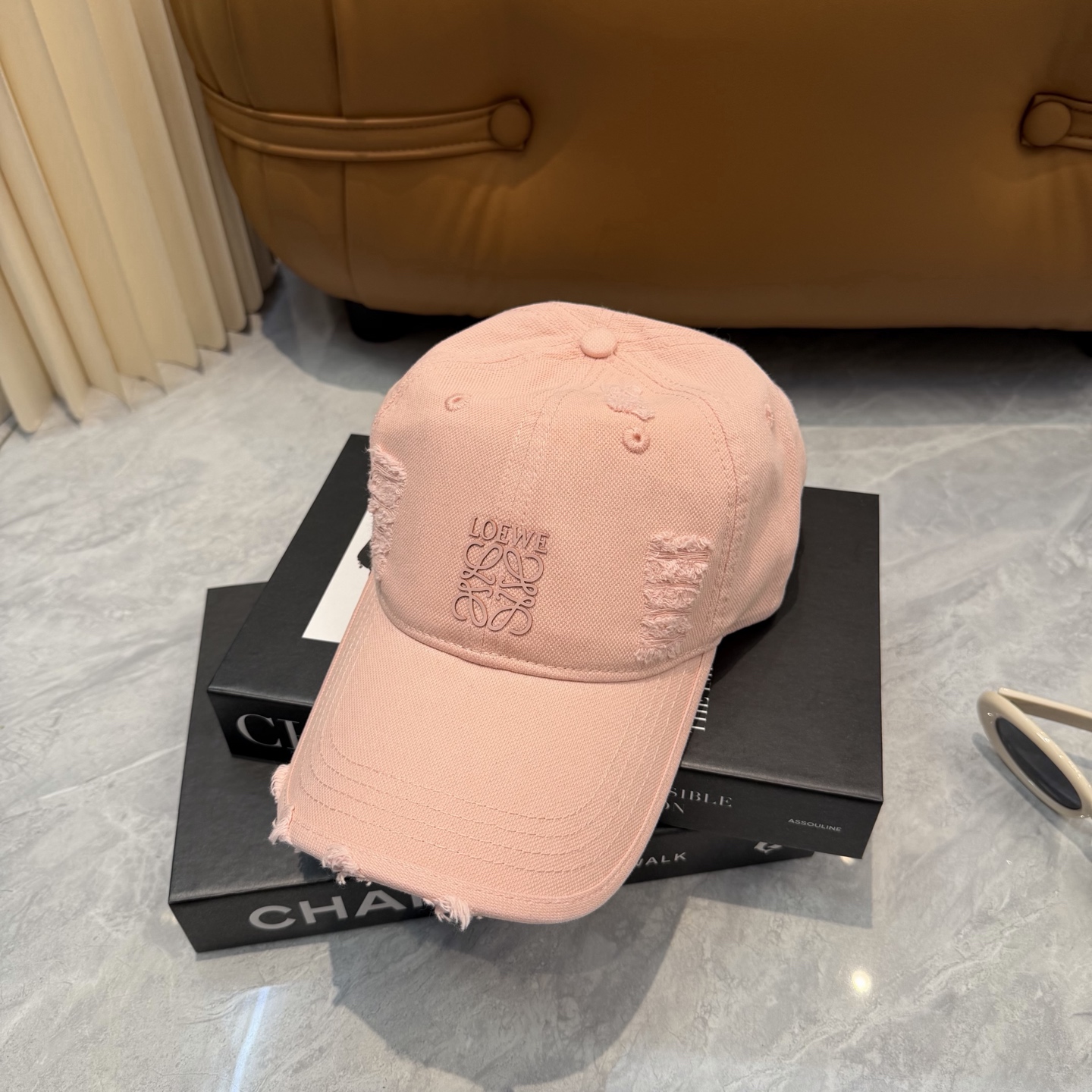 👒罗意威👒LOEWE新款原标设计棒球帽🧢质感超好，外部线条定位标准，做工精细，简约大气低价走量！