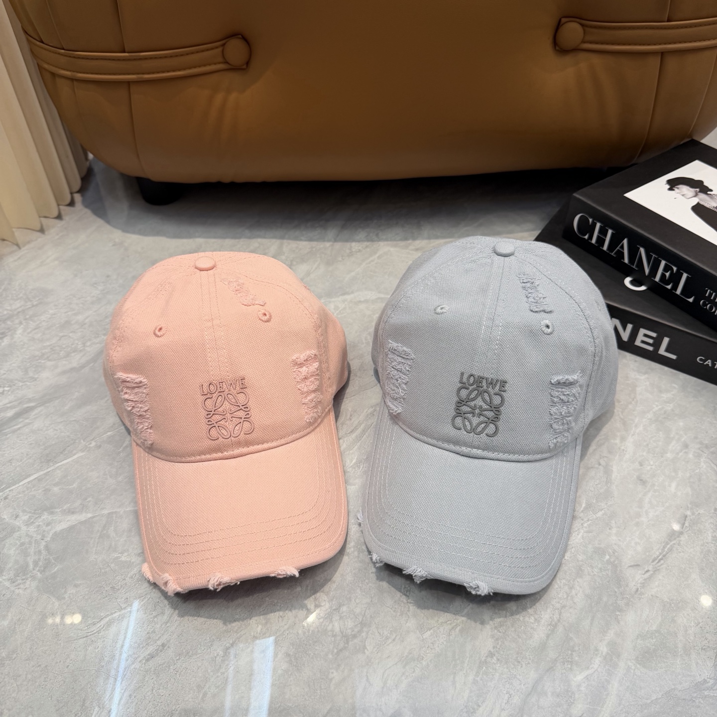 👒罗意威👒LOEWE新款原标设计棒球帽🧢质感超好，外部线条定位标准，做工精细，简约大气低价走量！