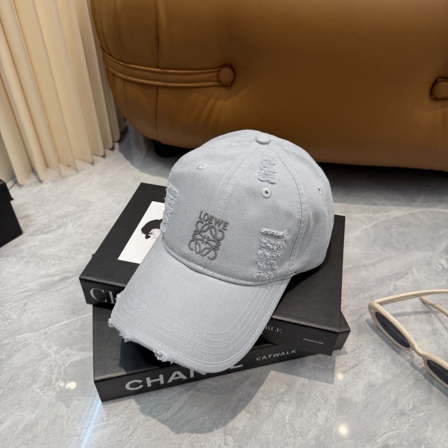 👒罗意威👒LOEWE新款原标设计棒球帽🧢质感超好，外部线条定位标准，做工精细，简约大气低价走量！