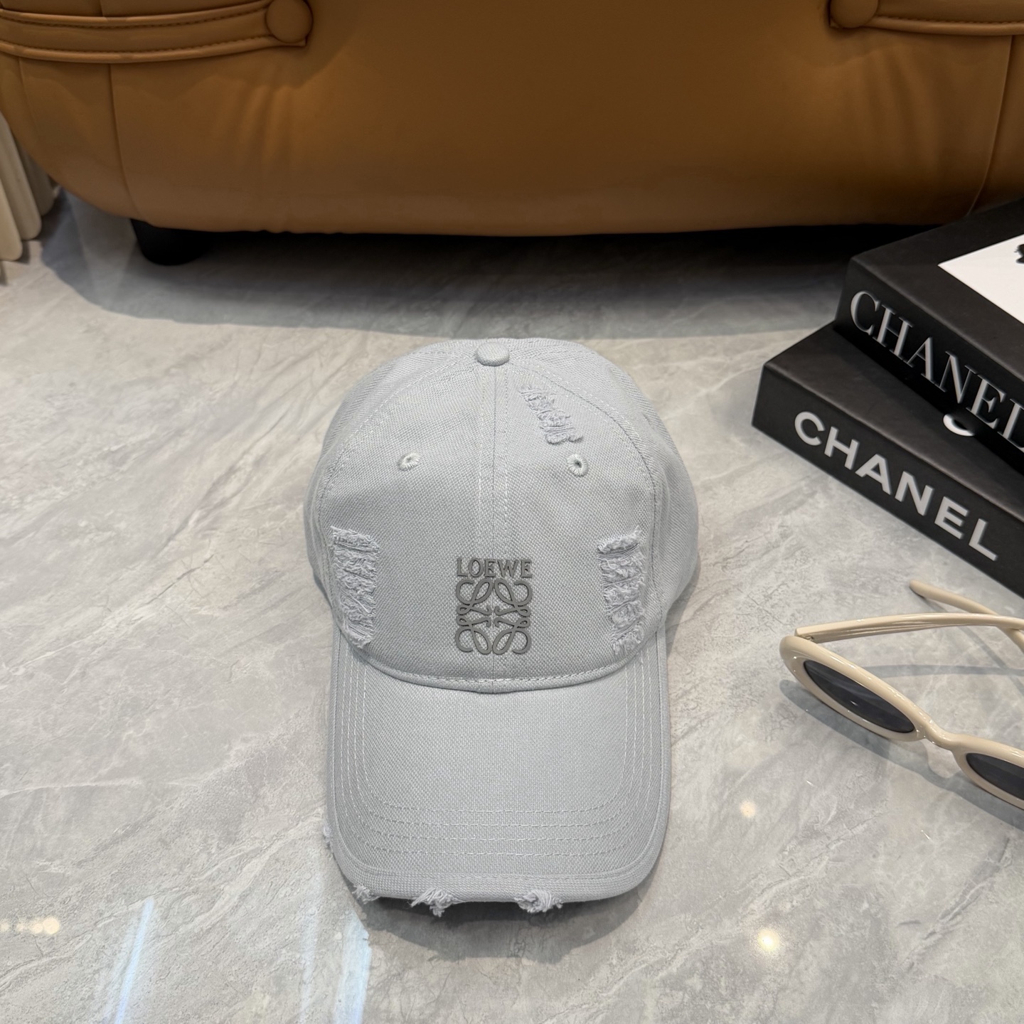 👒罗意威👒LOEWE新款原标设计棒球帽🧢质感超好，外部线条定位标准，做工精细，简约大气低价走量！