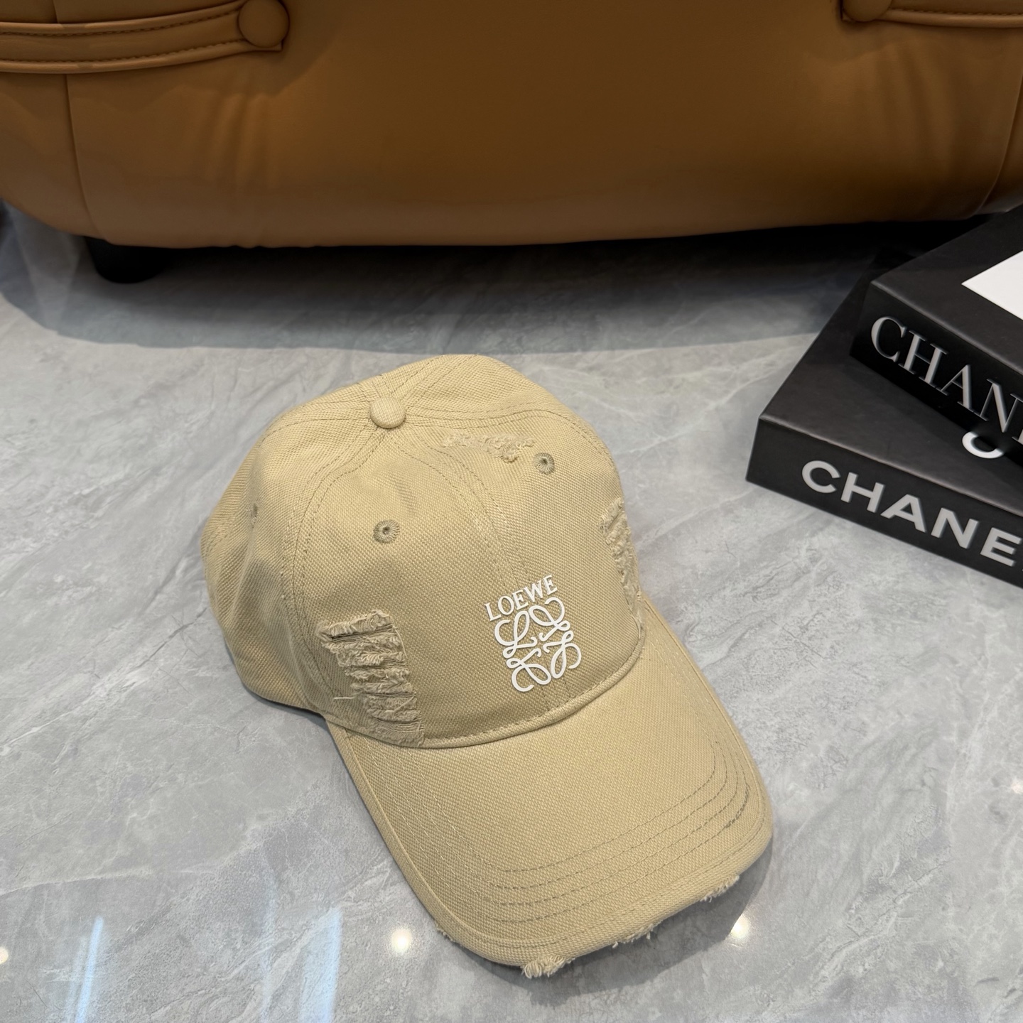 👒罗意威👒LOEWE新款原标设计棒球帽🧢质感超好，外部线条定位标准，做工精细，简约大气低价走量！