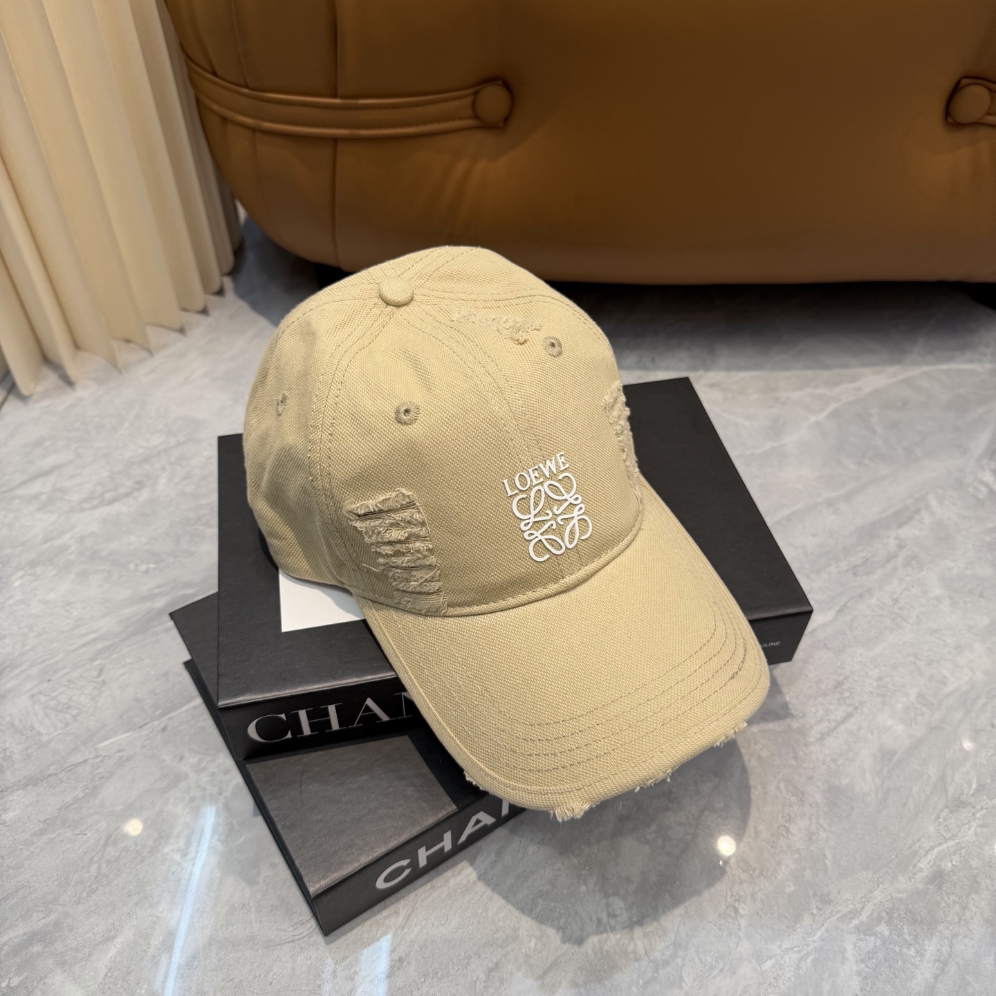 👒罗意威👒LOEWE新款原标设计棒球帽🧢质感超好，外部线条定位标准，做工精细，简约大气低价走量！