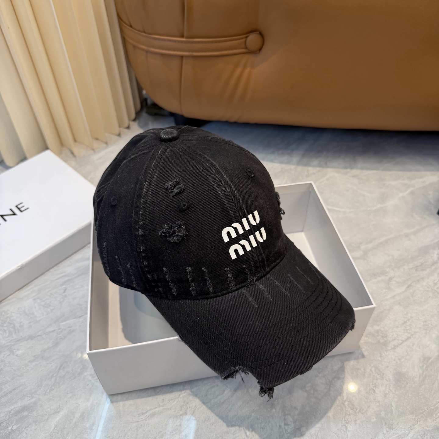 miumiu新款多巴胺四季棒球帽当下爆热的色系-街头感十足！潮流百搭，小红书种草，毒药Get上你们的男朋