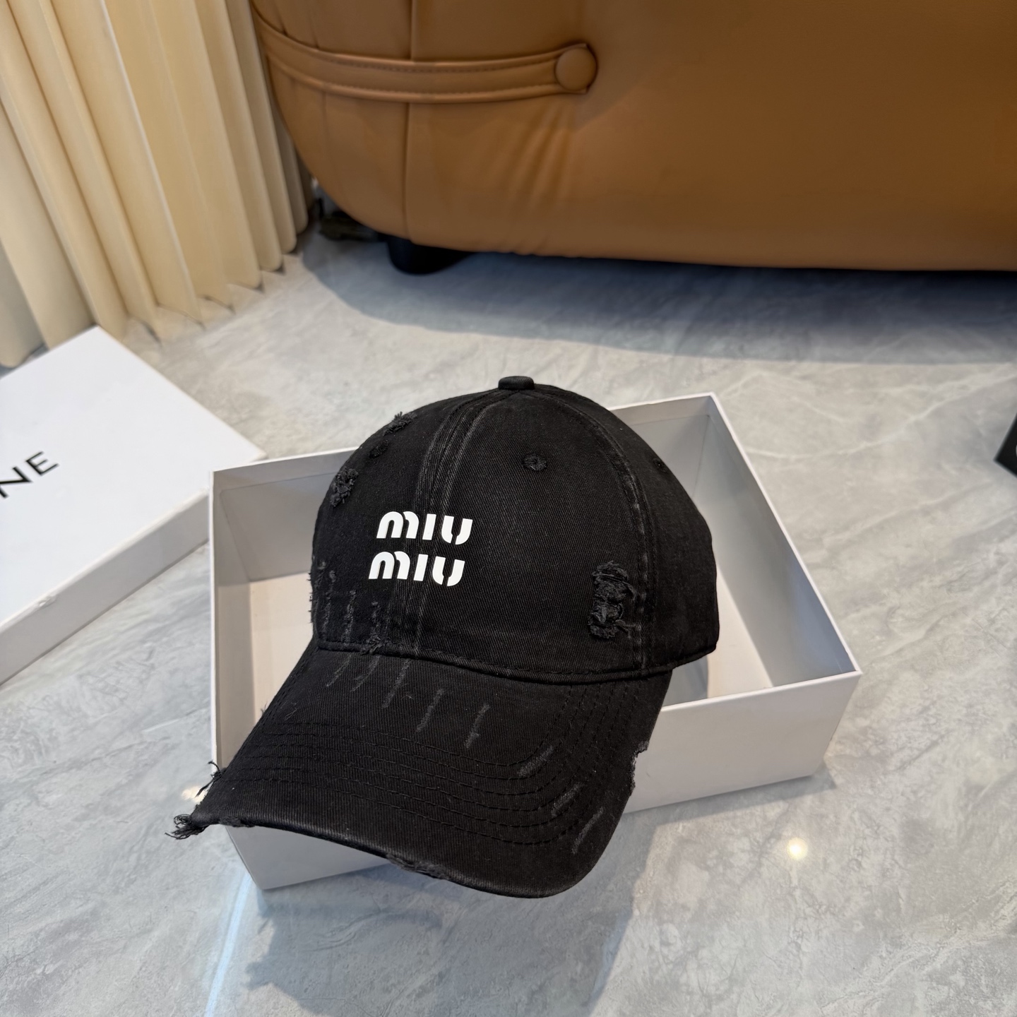 miumiu新款多巴胺四季棒球帽当下爆热的色系-街头感十足！潮流百搭，小红书种草，毒药Get上你们的男朋