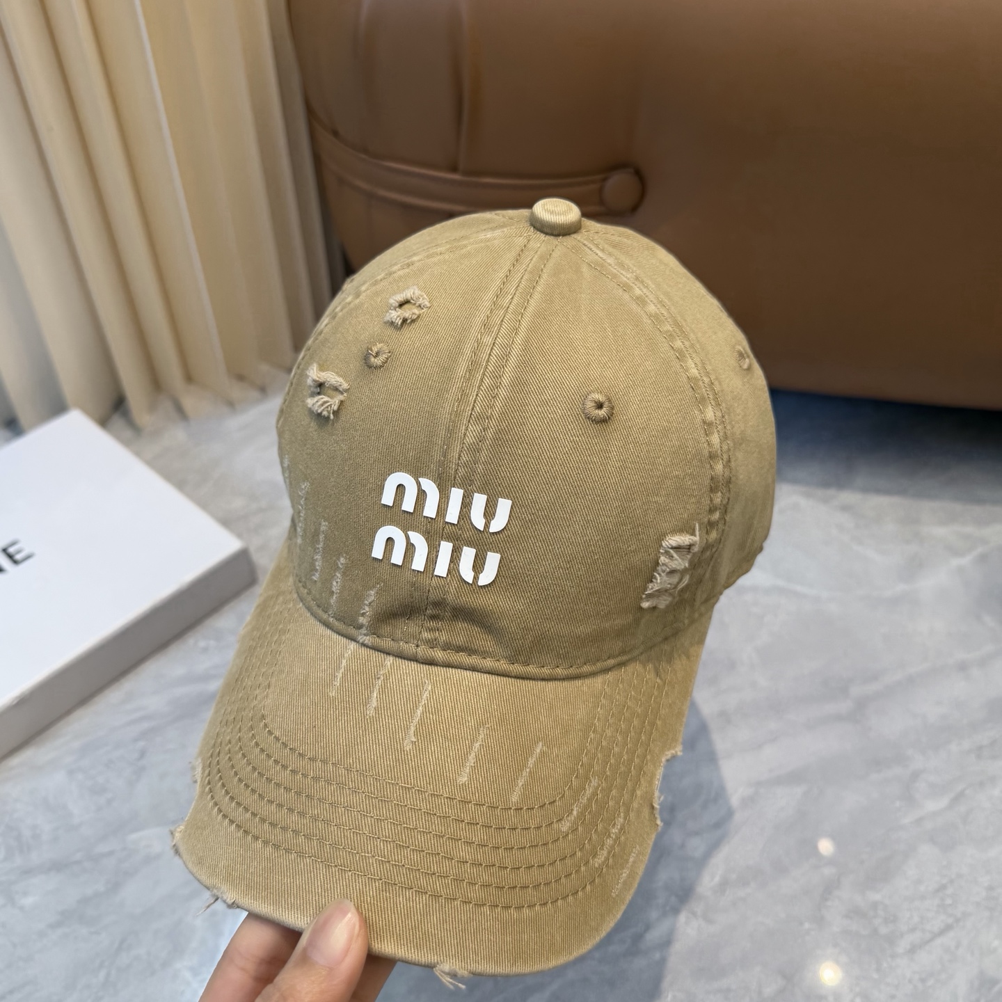 miumiu新款多巴胺四季棒球帽当下爆热的色系-街头感十足！潮流百搭，小红书种草，毒药Get上你们的男朋