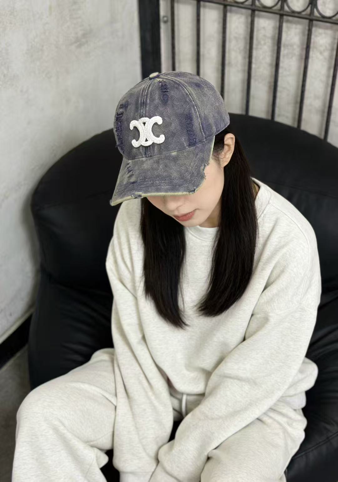 Celine 配防尘袋【CELINE赛琳】新款简约棒球帽，新款 ， 款超好搭配，赶紧入手