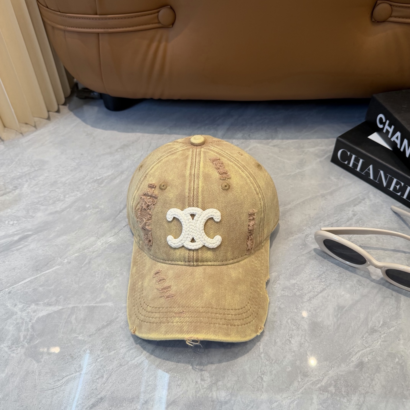 Celine 配防尘袋【CELINE赛琳】新款简约棒球帽，新款 ， 款超好搭配，赶紧入手