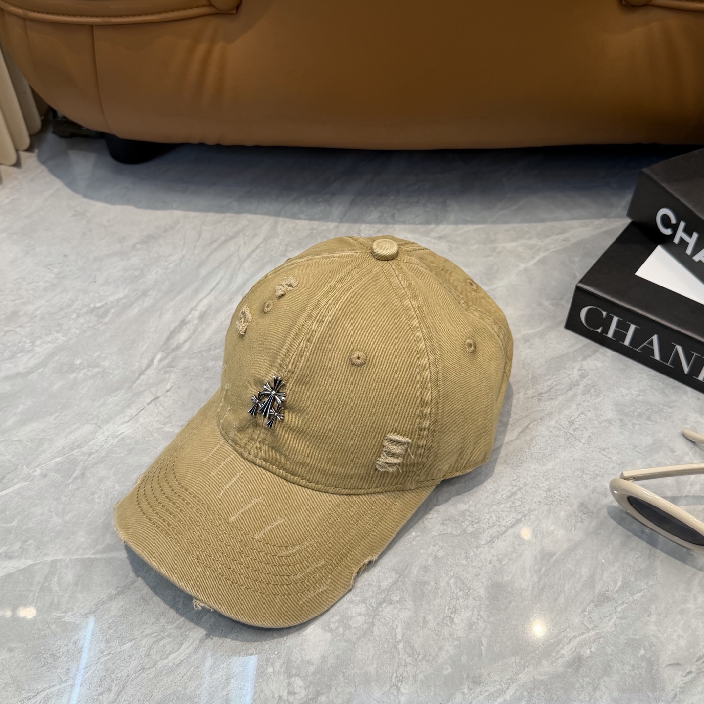 克罗心 🆕🆕新款棒球帽，个性时尚经典十字架标志，休闲带点酷酷的感觉，中性款男女同款！超好搭！头围:56-